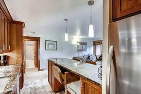 Ski in, Ski out 1 Bedroom Vacation Rental in the Heart of Lionshead Vi