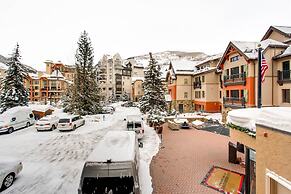 Ski In, Ski Out Studio Condo in the Heart of Lionshead Village with Ho