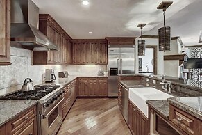 Platinum 4 Bedroom Vacation Rental in the Heart of Vail That Includes 