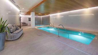 Vail Lion 2 Bedroom Mountain Vacation Rental Just Steps From the Eagle