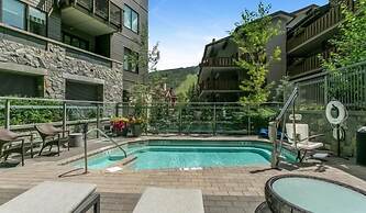 Vail Lion 2 Bedroom Mountain Vacation Rental Just Steps From the Eagle