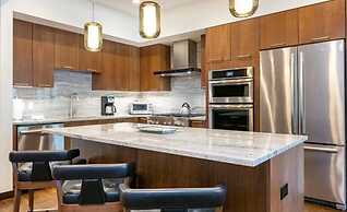 Vail Lion 2 Bedroom Mountain Vacation Rental Just Steps From the Eagle