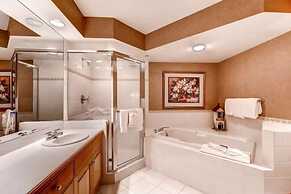 Ski, in Ski out 3 Bedroom Vacation Condo with Resort Amenities