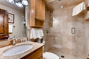 Luxury Ski In, Ski Out 1 Bedroom Condo in Lionshead Village