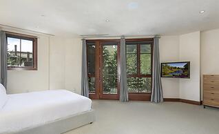 Platinum Vail Solaris 3 Bedroom Vacation Rental Set at the Base of the
