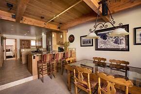 3 Bedroom Mountain Residence in the Heart of Aspen With Amenities Incl