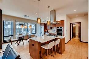 Vail Lion 1 Bedroom Mountain Vacation Rental Just Steps From the Eagle