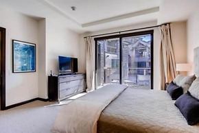 Vail Lion 1 Bedroom Mountain Vacation Rental Just Steps From the Eagle