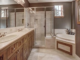 Beaver Creek Elkhorn Lodge 2 Bedroom Residence With Ski in, Ski out Ac