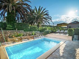 Authentic Villa With Pool on the Island of Brac, Near the Beach