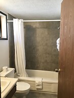 Christina Lake Motel and RV Park