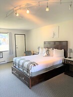 Christina Lake Motel and RV Park