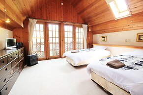 Yamanaka-lake log house HS2