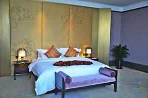 Slender West Lake Hot Spring Resort