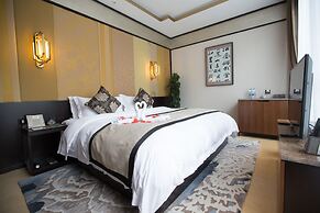 Slender West Lake Hot Spring Resort