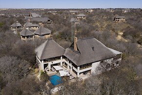 Vaal River YOLO Spaces – Vaal River Bush Lodge