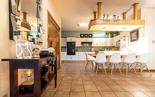 Vaal River YOLO Spaces – Vaal River Bush Lodge