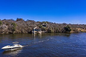 Vaal River YOLO Spaces – Vaal River Bush Lodge