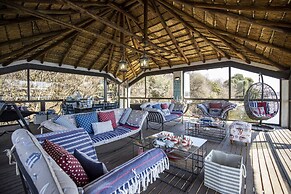 Vaal River YOLO Spaces – Vaal River Bush Lodge