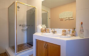 Vaal River YOLO Spaces – Vaal River Bush Lodge