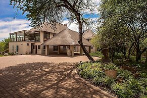 Vaal River YOLO Spaces – Vaal River Bush Lodge