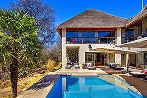 Vaal River YOLO Spaces – Vaal River Bush Lodge