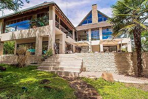 Vaal River YOLO Spaces – Vaal River Bush Lodge