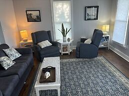 Sweet Mary 2 Bedroom Home by RedAwning