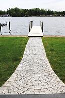 Sweet Mary 2 Bedroom Home by RedAwning