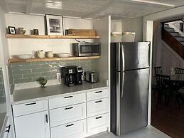 Sweet Mary 2 Bedroom Home by RedAwning