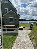 Sweet Mary 2 Bedroom Home by RedAwning