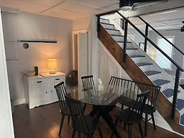 Sweet Mary 2 Bedroom Home by RedAwning