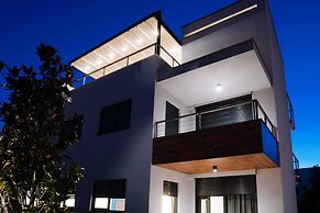 Lena Luxury Apartments