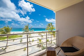 Orient Beach Hotel