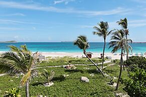 Orient Beach Hotel