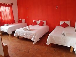 Hotel y Bungalows Bugambilias