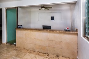 Capital O Cancun International Airport 24/7,