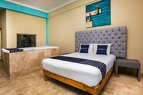 Capital O Cancun International Airport 24/7,