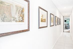 Your Luxury Escape - Vue from Here