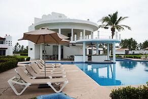 Color Marino Seaside Hotel