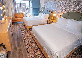 Hotel Indigo Columbus at Riverfront Place by IHG