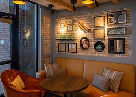 Hotel Indigo Columbus at Riverfront Place by IHG