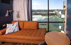 Hotel Indigo Columbus at Riverfront Place by IHG