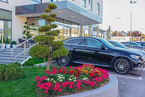 Antunovic Hotel East
