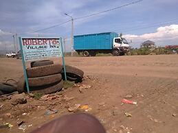 Robert's Village Inn