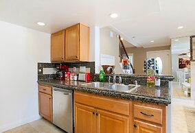 Costa Mesa/Newport - Fast WiFI - Work Stations - Free Parking - Self C