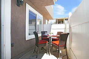 Costa Mesa/Newport - Fast WiFI - Work Stations - Free Parking - Self C