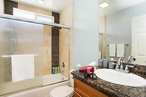 Costa Mesa/Newport - Fast WiFI - Work Stations - Free Parking - Self C