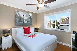 Costa Mesa/Newport - Fast WiFI - Work Stations - Free Parking - Self C