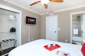 Awesome Multi Level - Large Patio - Fast WIFI - Work Desks - Self Chec